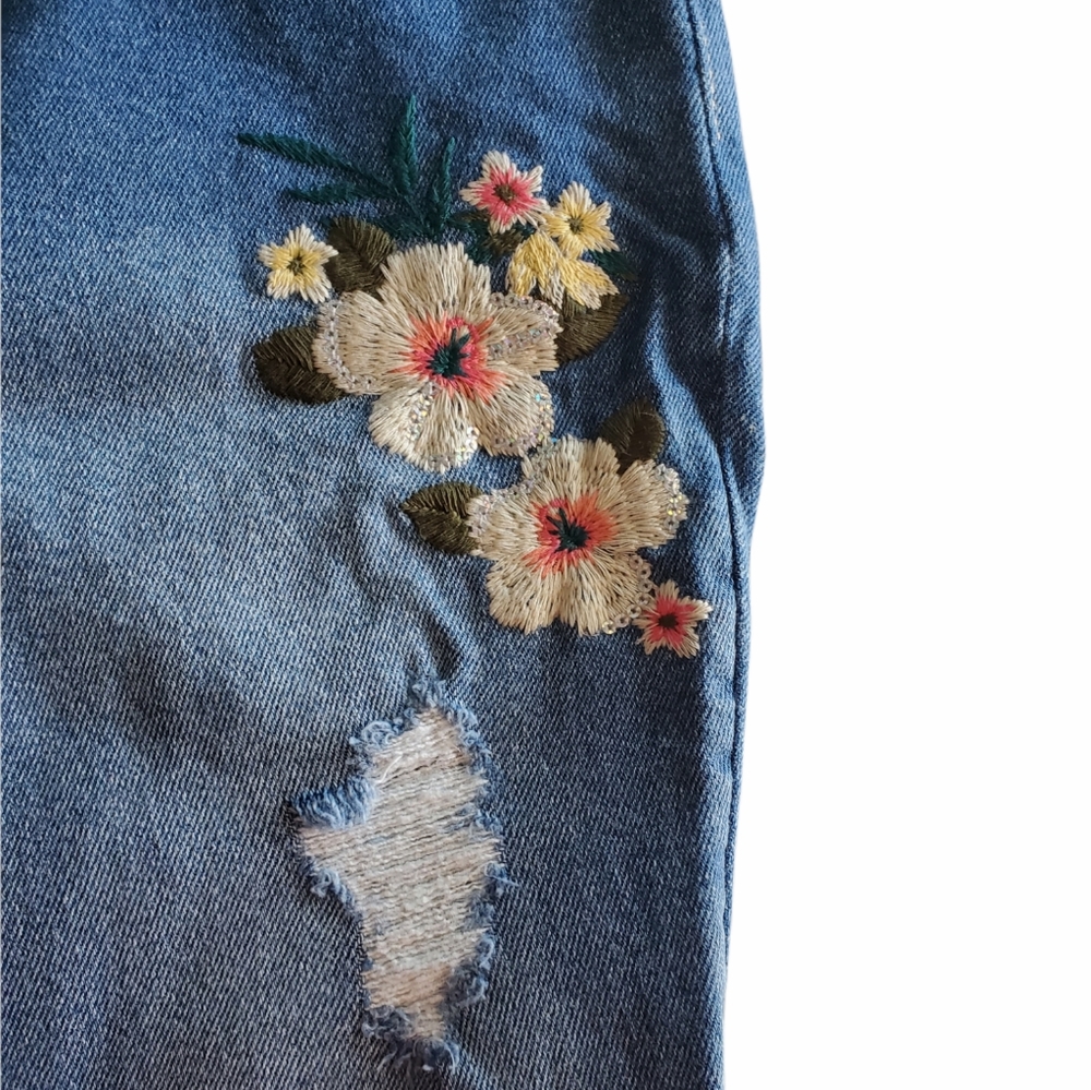 Holliter Women's High Rise Super Skinny Crop Jean's - Picture 3 of 8